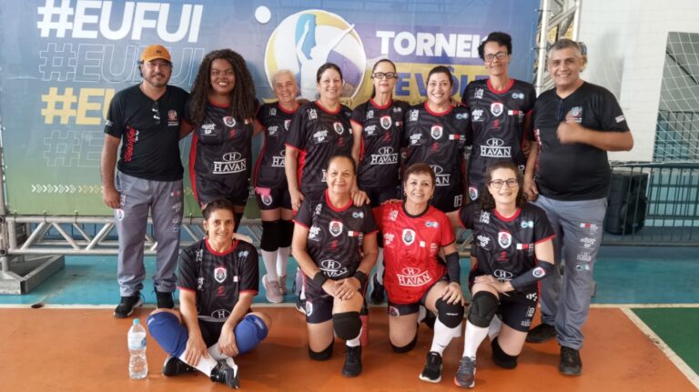 Equipes de Vôlei Adaptado de Jacareí brilham no Torneio em São José do Barreiro